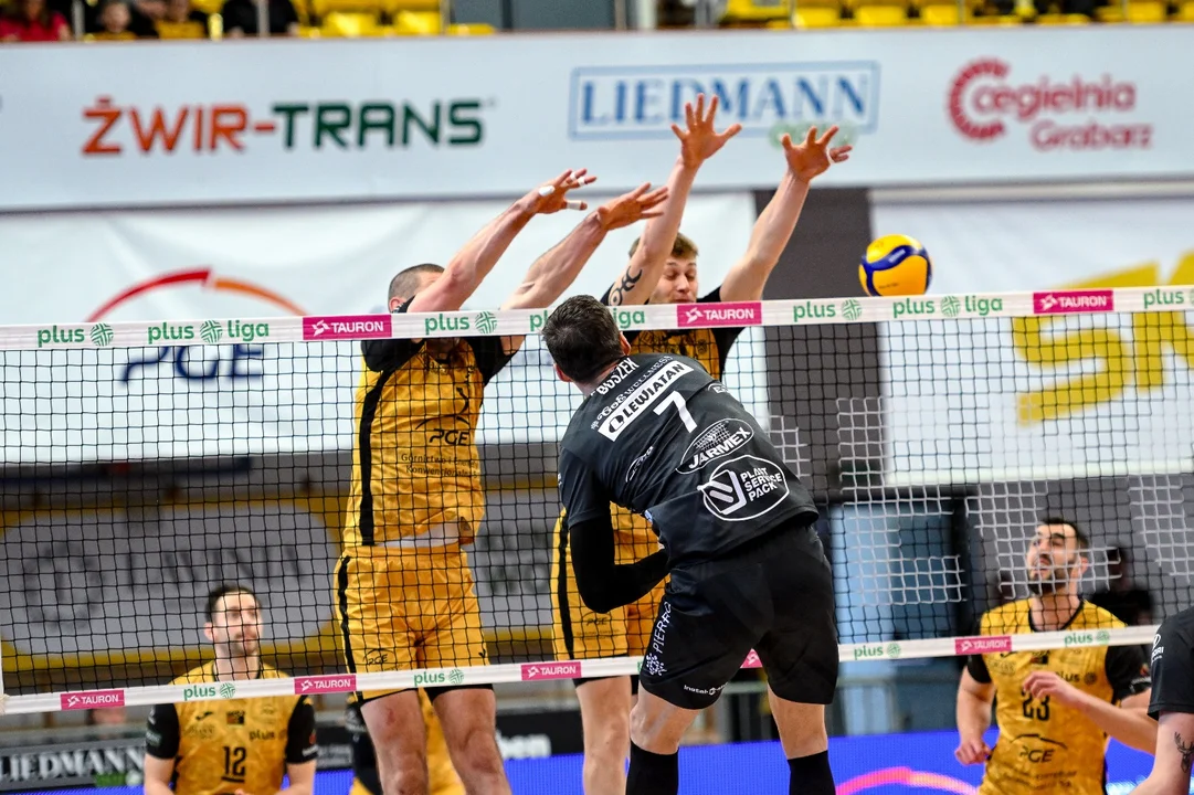 PlusLiga: PGE GiEK Skra Bełchatów nie odpuszcza w walce o play-offy! - Zdjęcie główne