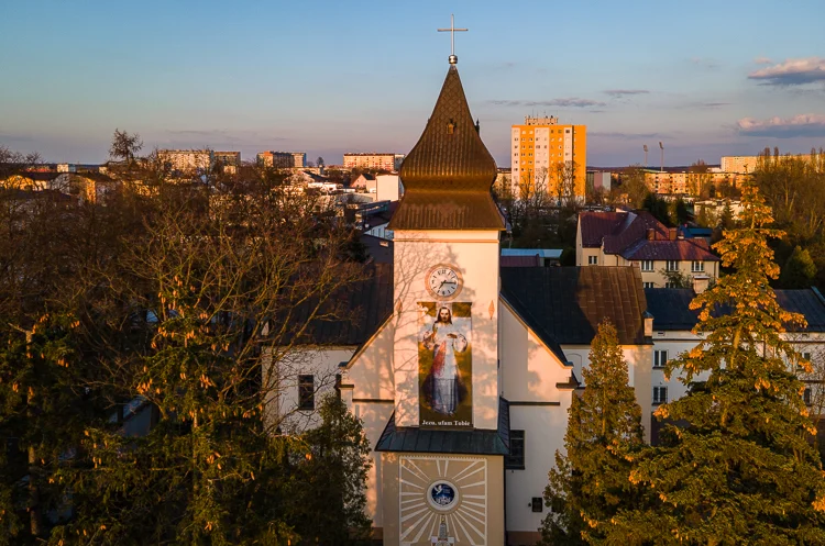 Duże pieniądze dla parafii w Bełchatowie i powiecie. Pochodzą... z funduszu "covidowego" - Zdjęcie główne