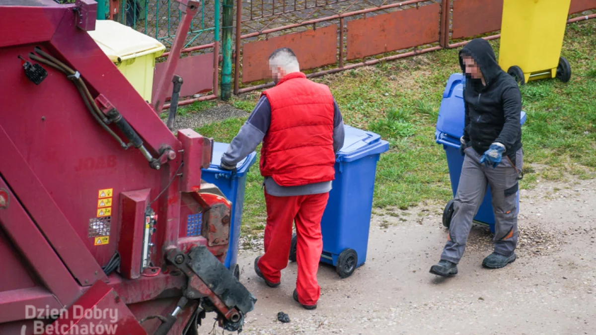 Znajdują to w koszach na śmieci. Jest apel do mieszkańców