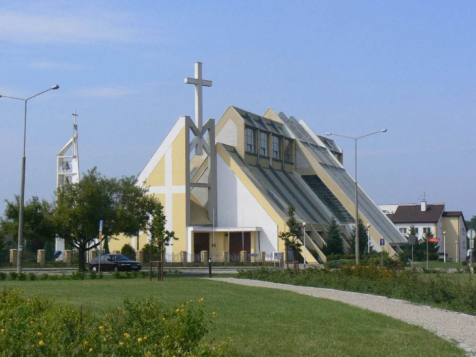 Nietypowa akcja w bełchatowskim kościele. Proszą o przynoszenie... śmieci - Zdjęcie główne