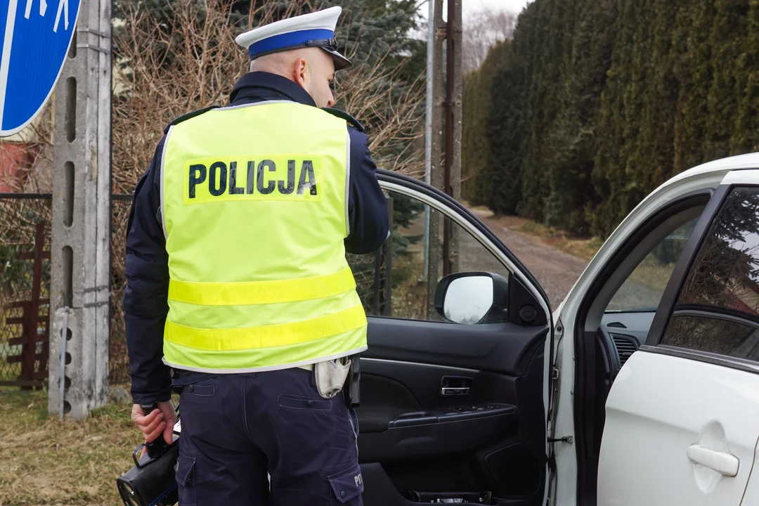 Akcja bełchatowskiej policji na drogach. Posypały się mandaty. Ile jechał rekordzista?  - Zdjęcie główne