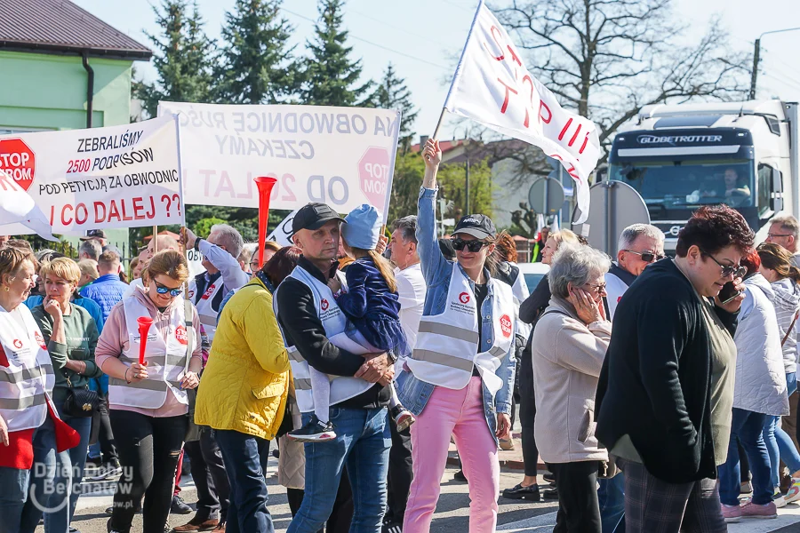 Najpierw protestowali, teraz spotkali się z ministrem. Mieszkańcy walczą o budowę ważnej drogi - Zdjęcie główne