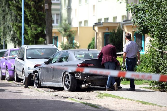 W Pabianicach jak w GTA! Staranował radiowóz, policja strzelała! - Zdjęcie główne