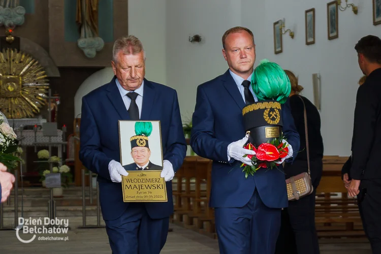 Górnicy pożegnali byłego prezesa. Pogrzeb Włodzimierza Majewskiego na cmentarzu w Bełchatowie [FOTO] - Zdjęcie główne