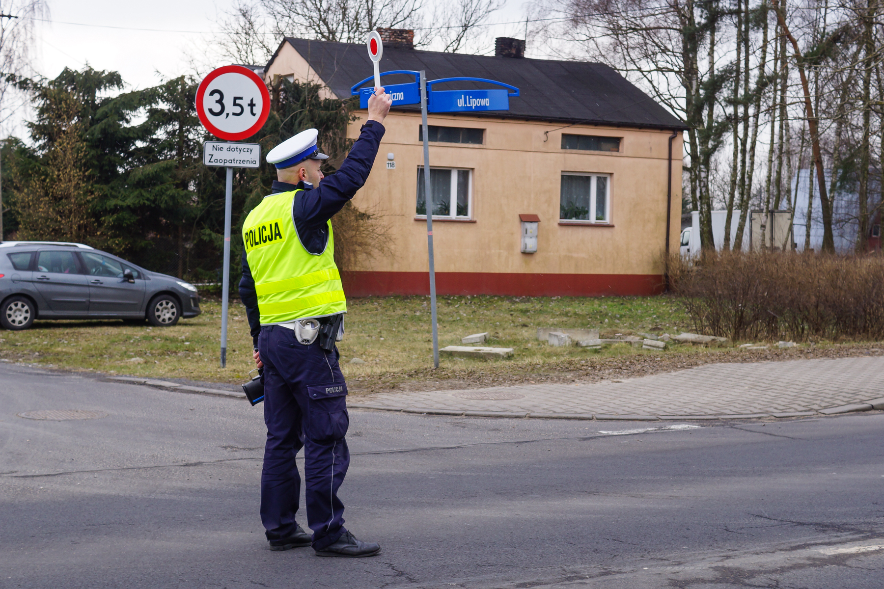 Nocą trzeba będzie jeździć wolniej. Zmiana przepisów już od 1 czerwca!  - Zdjęcie główne