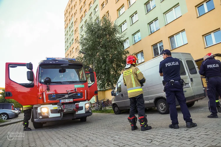 Pokłócił się z rodzicami i odkręcił gaz. Mógł wysadzić mieszkanie w wieżowcu na Okrzei? - Zdjęcie główne