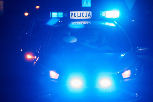 Nocny pościg pod Bełchatowem. Policjanci otworzyli ogień!  - Zdjęcie główne