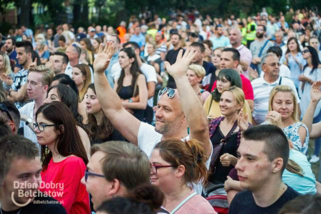 To pierwszy od wielu miesięcy koncert gwiazdy w Bełchatowie. Kto zagra w plenerze dla mieszkańców?  - Zdjęcie główne