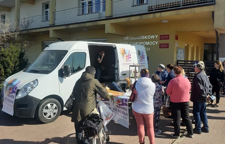 Socjalny sklep przyjedzie na czterech kółkach. Tańsze produkty będą... tylko dla wybranych - Zdjęcie główne