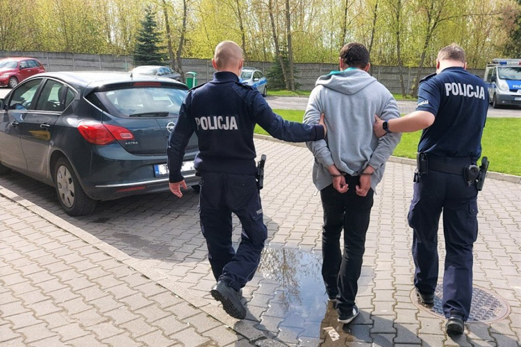 Podpalił budynek, bo... nie lubił jego właściciela. 36-latek jest już w rękach policji - Zdjęcie główne