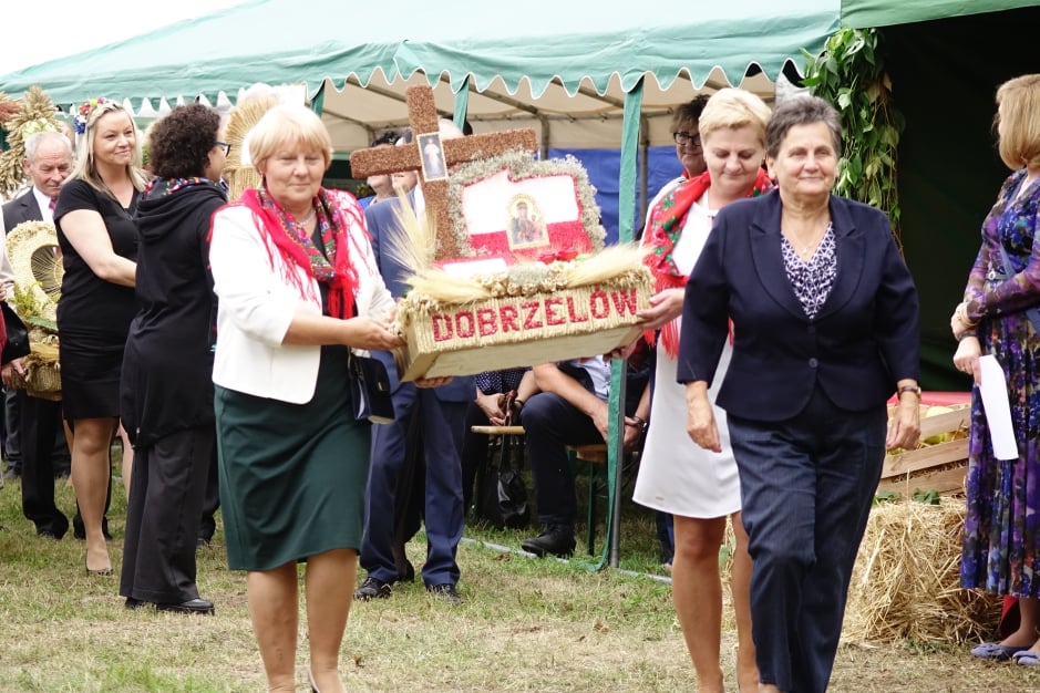 Za nami gminne Dożynki w Wielopolu. Były wieńce, tradycyjny chleb oraz odznaczenia [FOTO] - Zdjęcie główne