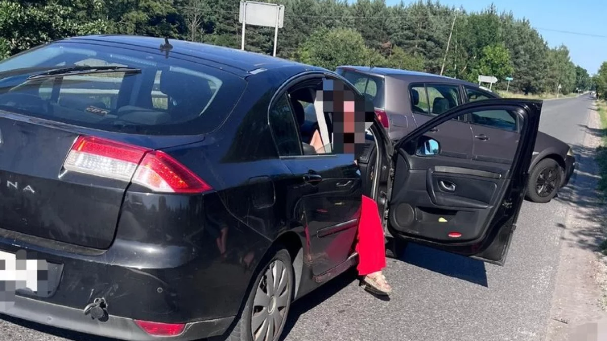 Jechała całą szerokością drogi i nie mogła usiedzieć za kierownicą. Nie spodziewała się, kogo spotka