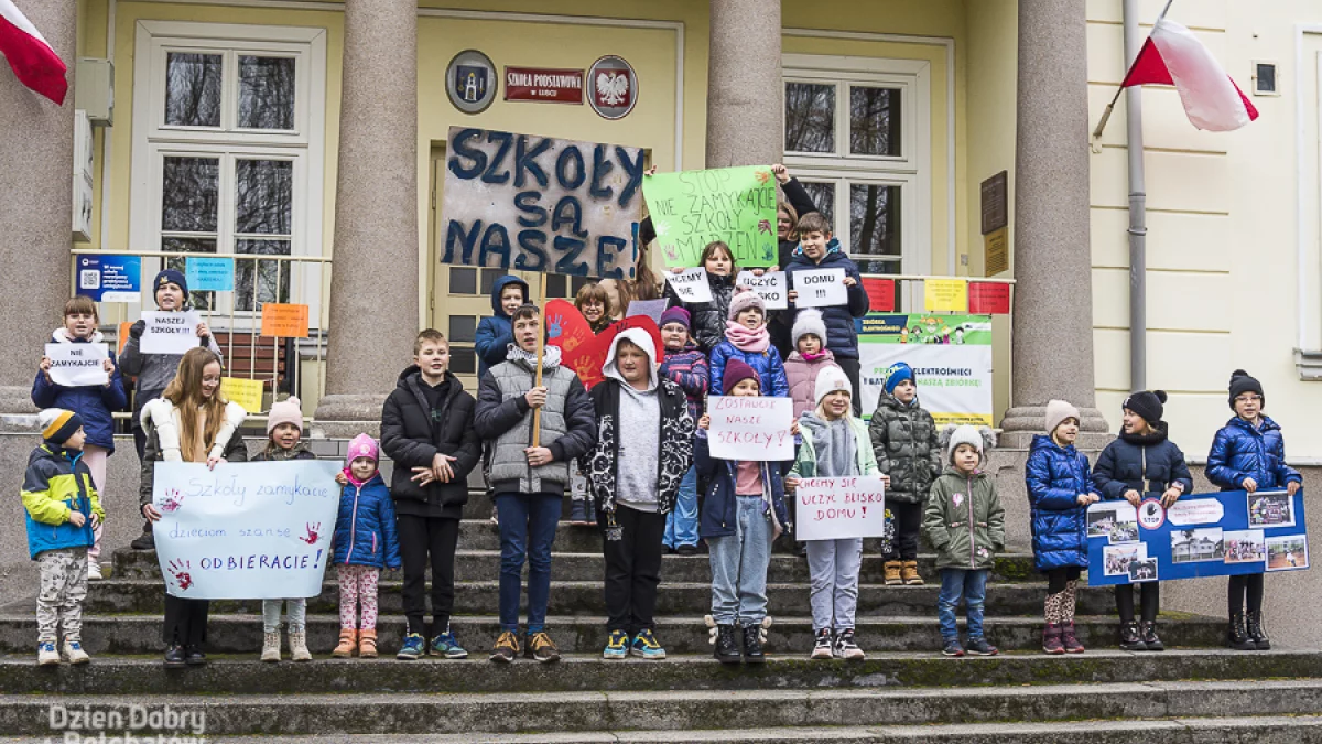 Szkoły w naszym powiecie do likwidacji? Podjęto kontrowersyjną decyzję - Zdjęcie główne