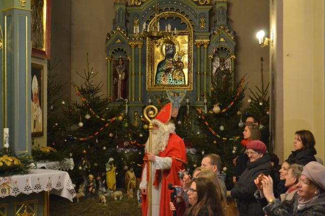 Jubileuszowe kolędowanie w Grocholicach [ZDJĘCIA] - Zdjęcie główne