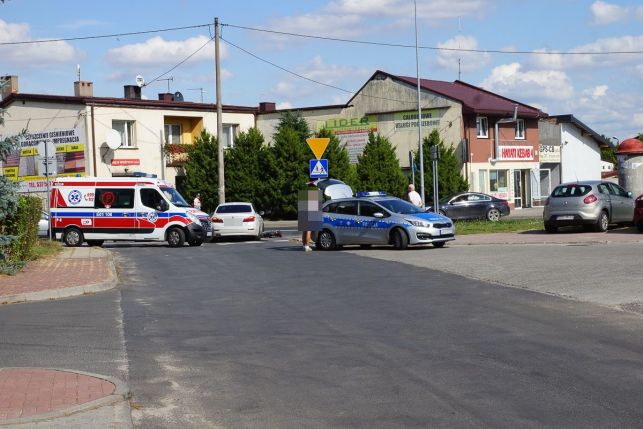 Groźny wypadek na Czaplinieckiej. Rower zmiażdżony kołami BMW [FOTO] - Zdjęcie główne