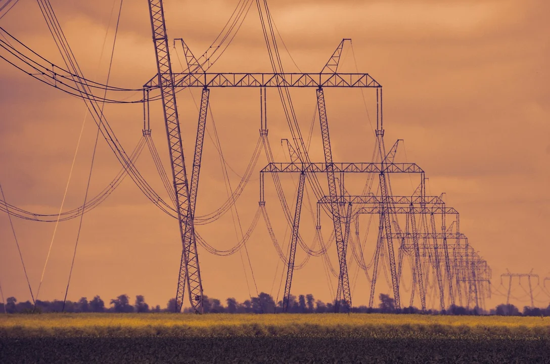 PGE zapowiada przerwy w dostawach energii. Mieszkańcy tych miejscowości zostaną bez prądu - Zdjęcie główne