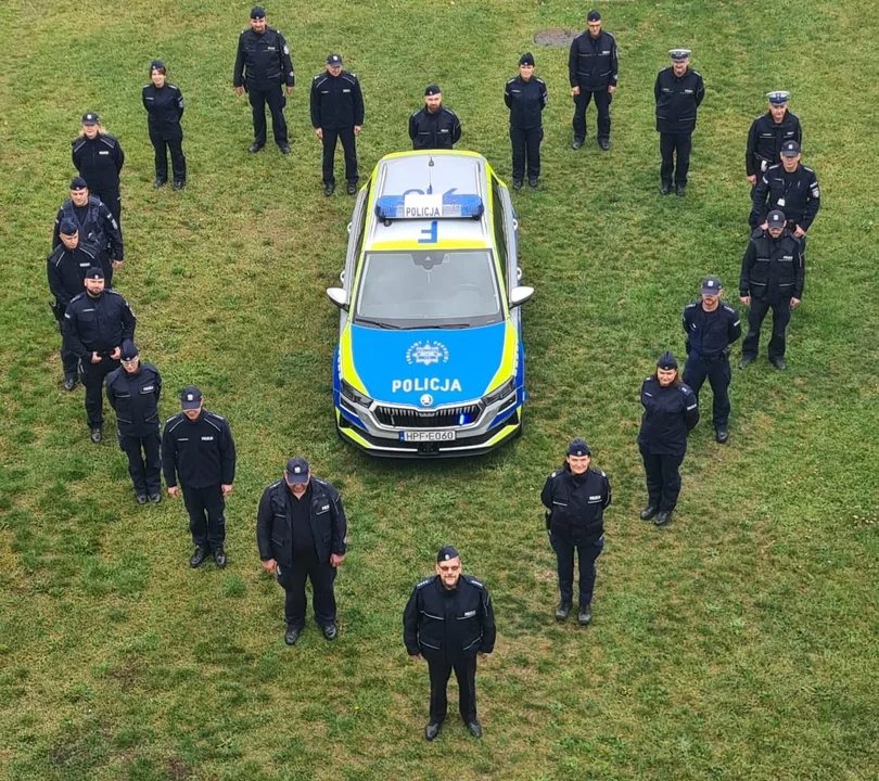 Policjanci z bełchatowskiej komendy wykonali nietypowe wyzwanie. Zobacz, na czym polega akcja - Zdjęcie główne