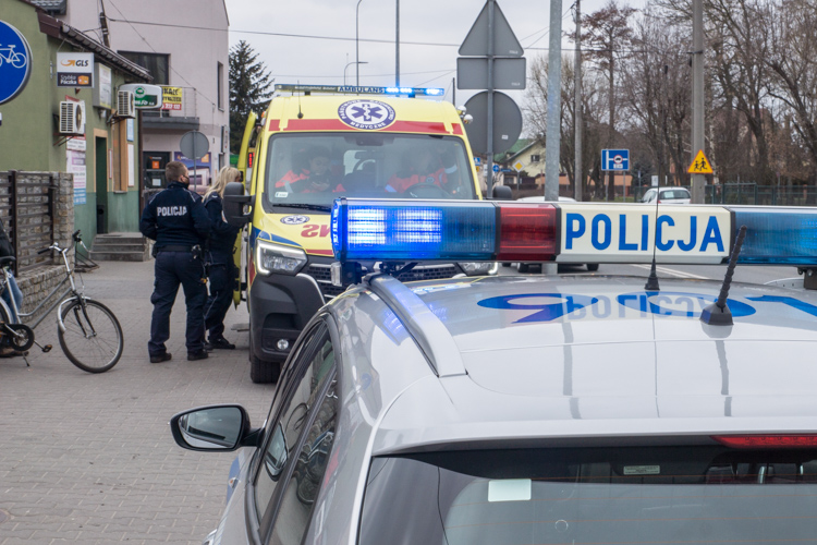 Rowerzystka potrącona na ul. Czaplinieckiej. Kobietę zabrano do szpitala [FOTO] - Zdjęcie główne