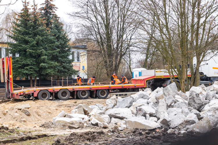 Budują blok w centrum Bełchatowa. Kiedy wprowadzą się pierwsi lokatorzy? [FOTO] - Zdjęcie główne