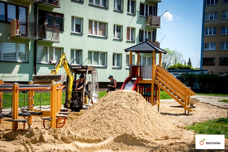 Taka decyzja ucieszy maluchy ze wszystkich bełchatowskich osiedli. Gdzie zaplanowano naprawy placów zabaw? - Zdjęcie główne