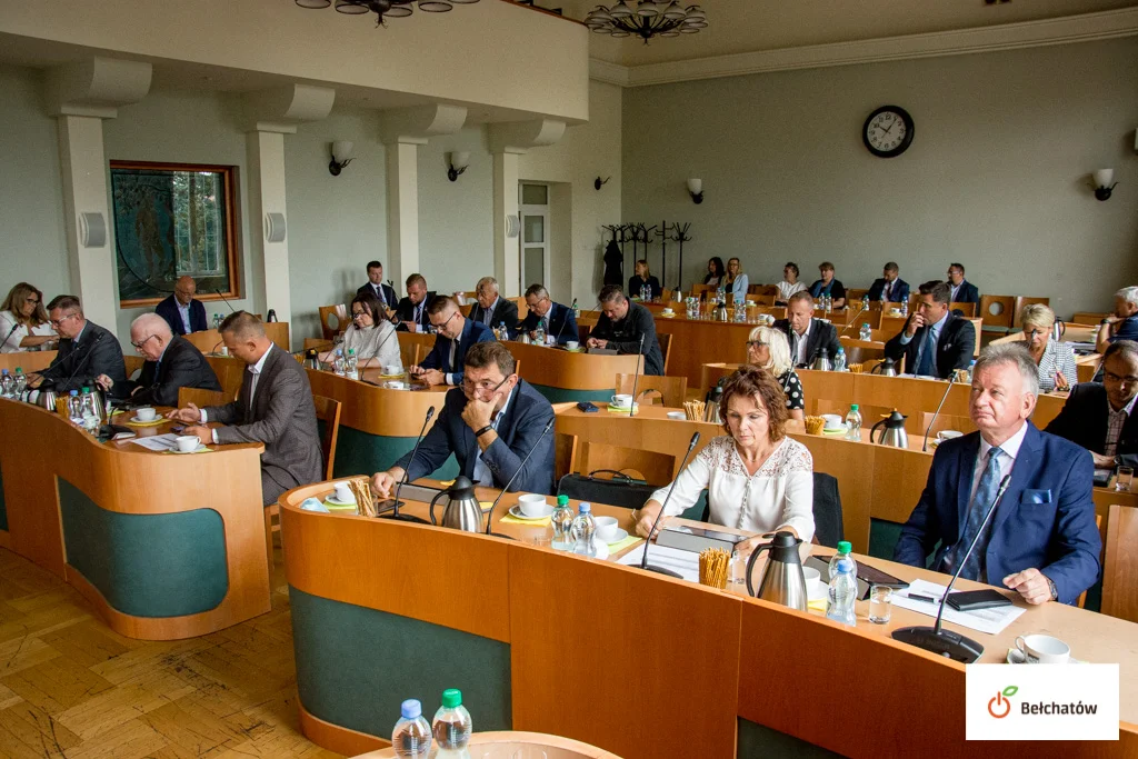 Chcieli obciąć radnym diety, ale... większość się nie zgodziła. Ile dostają za pracę w radzie? - Zdjęcie główne