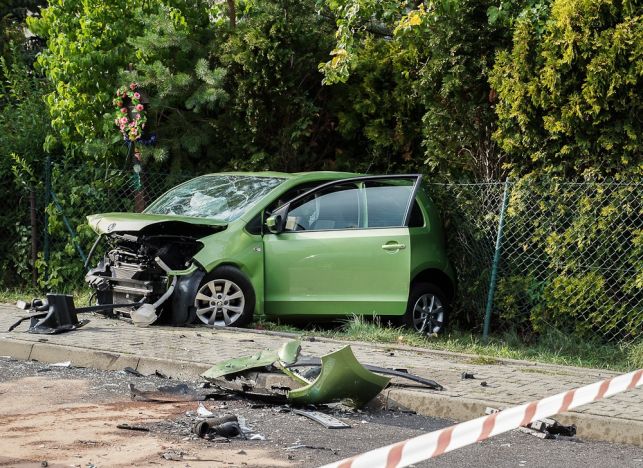 Groźny wypadek pod Szczercowem. Trzy osoby w szpitalu [FOTO] - Zdjęcie główne