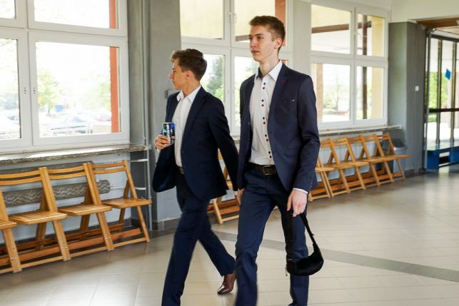 Matura 2019. Dziś uczniowie zmagają się z językiem polskim [FOTO] - Zdjęcie główne