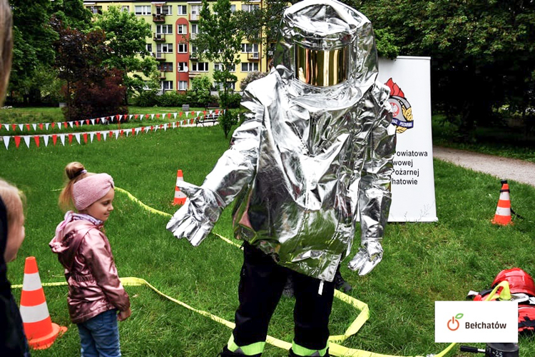 Najmłodsi bełchatowianie bawili się na festiwalu. Świat robotów, warsztaty i dużo zabawy [FOTO] - Zdjęcie główne