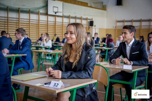 Uczniowie "Mickiewicza" na maturze z matematyki [FOTO] - Zdjęcie główne