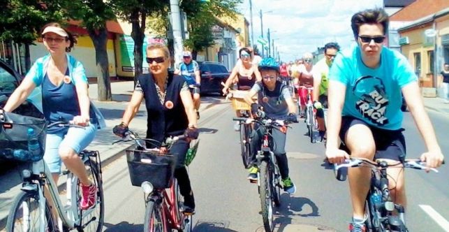 Rowerem przez powiat i na dożynki - Zdjęcie główne