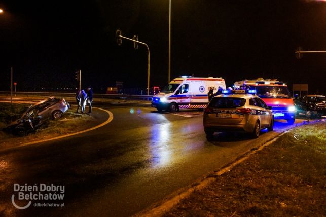 Wypadek pod Szczercowem, jedna osoba ranna [FOTO] - Zdjęcie główne