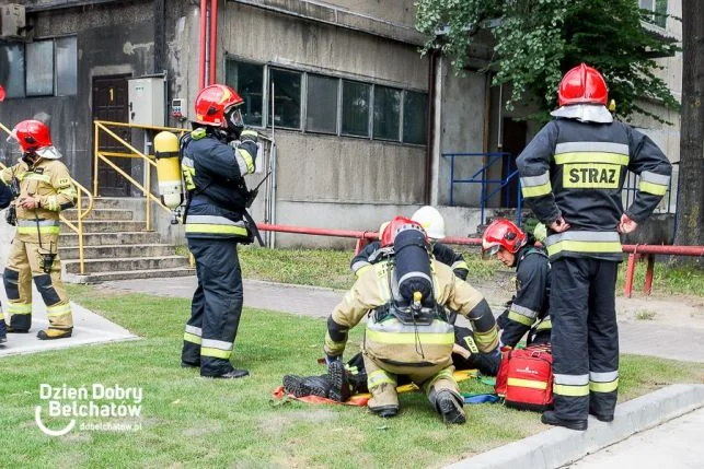 Wybuch gazu na terenie kopalni. Straż pożarna i karetka na miejscu  - Zdjęcie główne