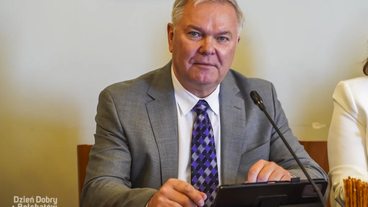 Milionowy majątek starosty. Nieruchomości, ogromne oszczędności i samochody