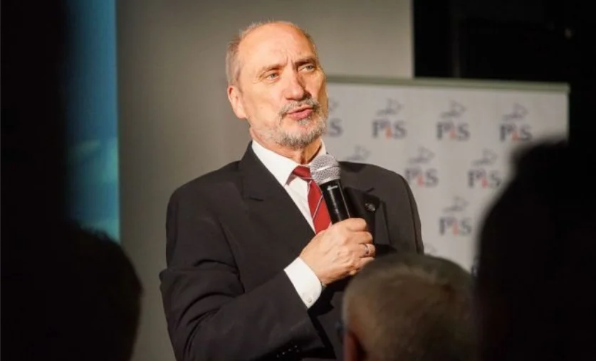 Antoni Macierewicz utrzymuje dwa biura. A na trzech pracowników wydaje 130 tys. zł rocznie - Zdjęcie główne