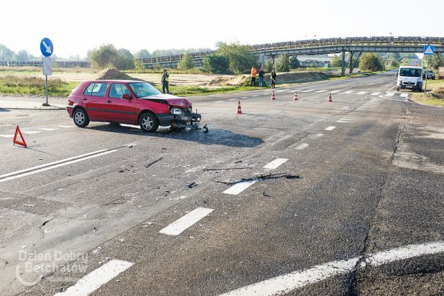 Wypadek przy wjeździe do kopalni. Trzy osoby w szpitalu [FOTO] - Zdjęcie główne