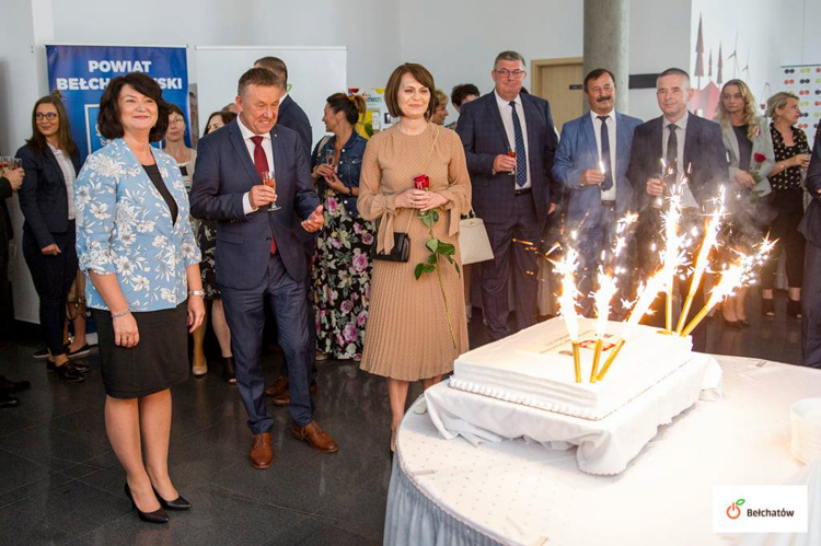 Samorządowcy z Bełchatowa świętowali. Kto został wyróżniony i dostał medal? [FOTO] - Zdjęcie główne