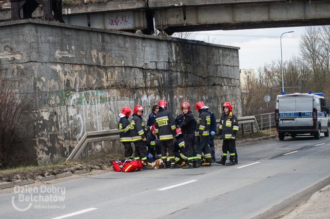 Dramatyczne sceny przy wiadukcie na Wojska Polskiego. Wszystki służby na miejscu [FOTO] - Zdjęcie główne