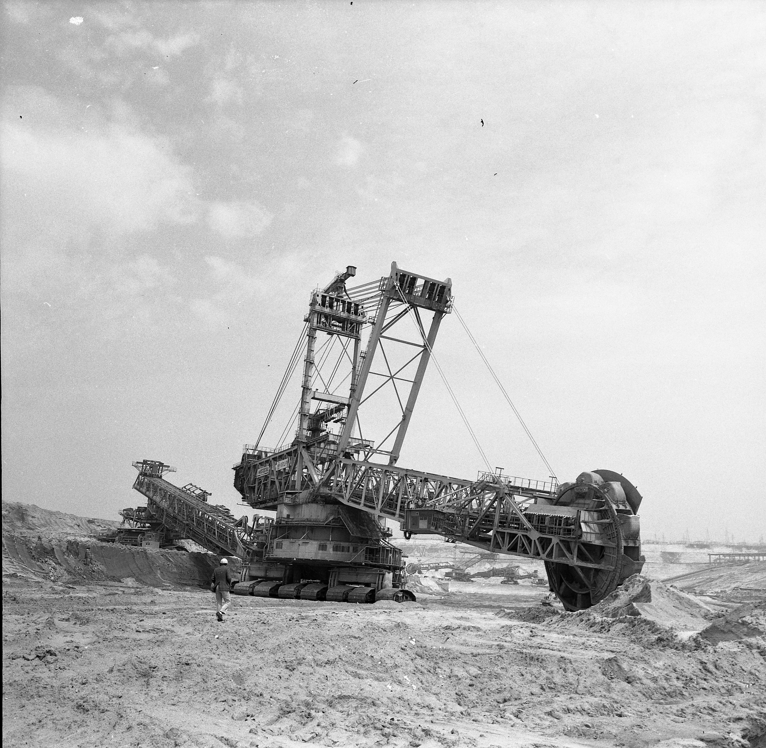 Koparka podczas prac na terenie bełchatowskiej odkrywki /Fot. Archiwum KWB Bełchatów