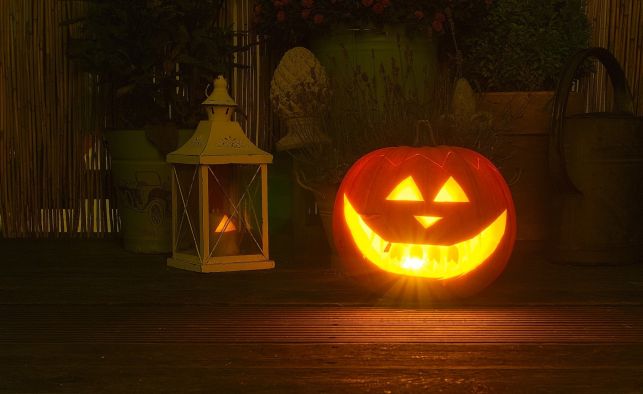 Zwykła zabawa, czy "zapraszanie do siebie szatana"? Jak to jest z tym Halloween? - Zdjęcie główne