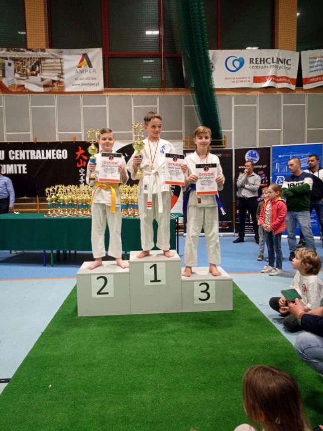 Udany występ klubu Oyama Karate "WASHI" w Ślesinie - Zdjęcie główne