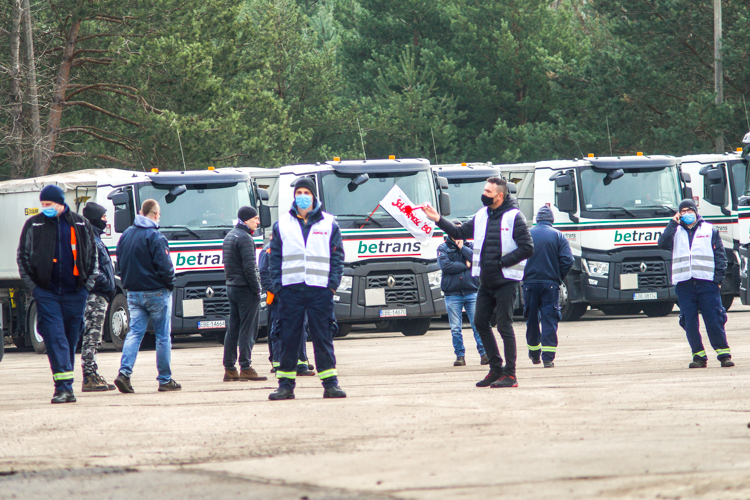 W spółce Betrans protest także w Wielkanoc. Załoga i PGE trwają w ''strajkowym klinczu'' - Zdjęcie główne