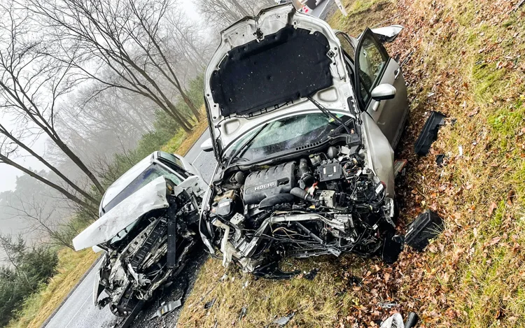 Tragiczny finał wypadku pod Klukami. Nie żyje kierowca! - Zdjęcie główne