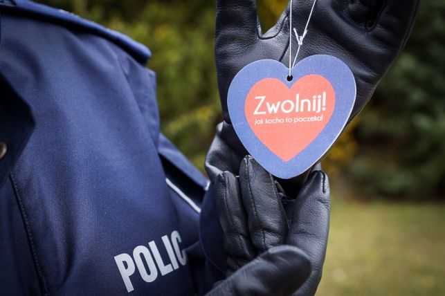 Policyjna akcja na Walentynki. Zamiast mandatu... - Zdjęcie główne