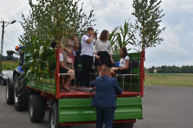 Parafialne dożynki już za nami. Za pracę rolników podziękowano w parafii w Suchcicach [FOTO] - Zdjęcie główne