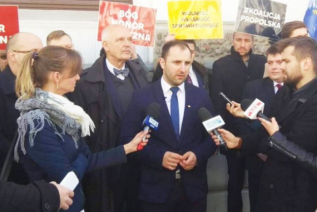 Patryk Marjan oficjalnie zaprezentowany jako kandydat z Bełchatowa do europarlamentu: ''Idziemy zrobić prawdziwą wojnę'' [VIDEO] - Zdjęcie główne