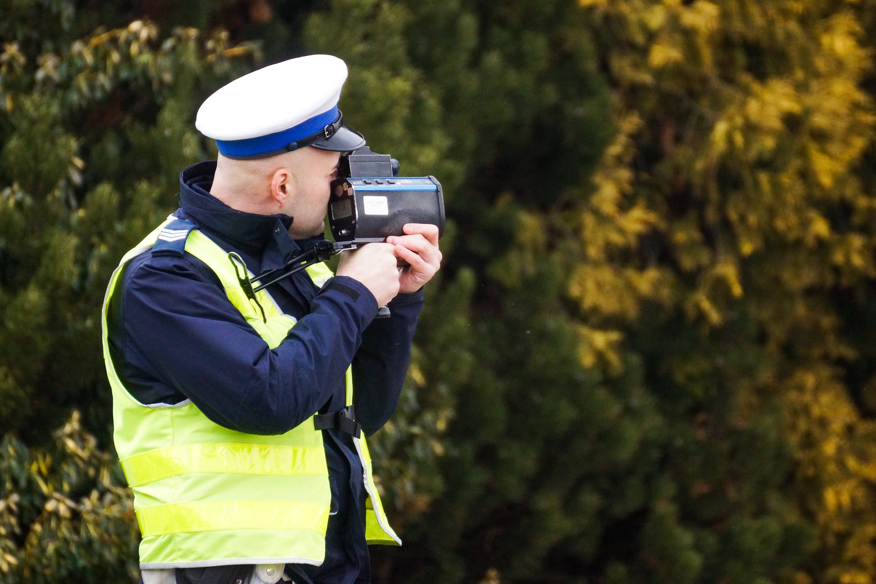 Policjanci zmierzyli prędkość hyundaia. Wynik ich zaskoczył. Kobieta w obszarze zabudowanym pędziła aż... - Zdjęcie główne