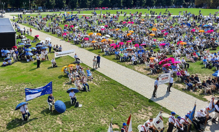 Prezesi, dyrektorzy i pracownicy PGE wzięli udział w 36. pielgrzymce energetyków - Zdjęcie główne