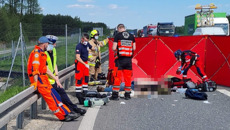 Bełchatowianin reanimował rannego Czecha. "Motocyklista zmarł na naszych oczach" [FOTO][WIDEO] - Zdjęcie główne