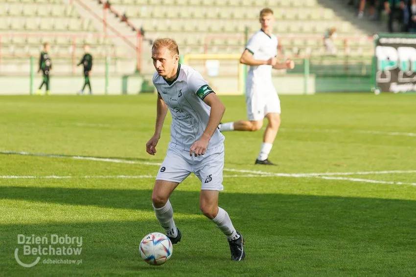 III Liga: GKS Bełchatów wskoczył na fotel lidera! - Zdjęcie główne