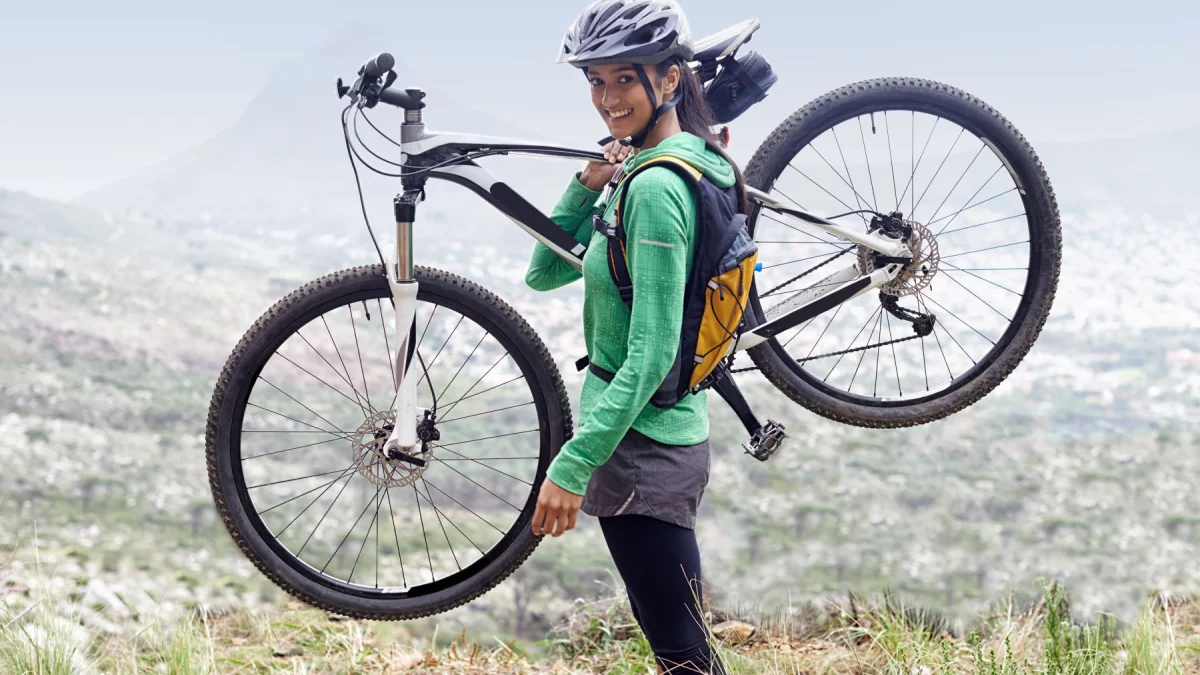 Przygotowanie roweru trekkingowego do długiej wyprawy - Zdjęcie główne